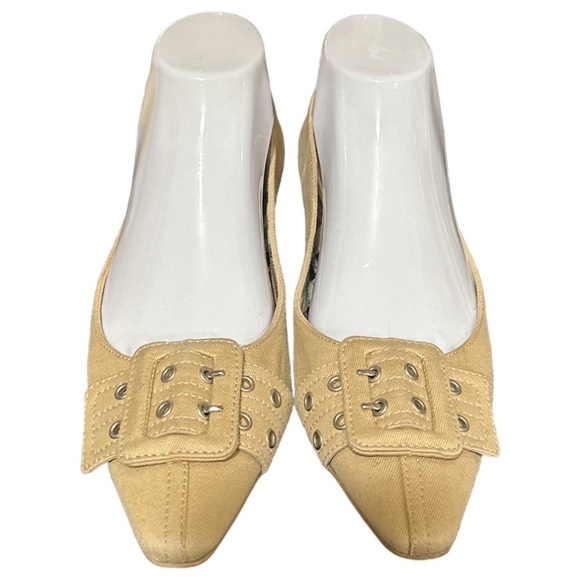 EUC - Burberry Buckled Kitten Heels - size 37.5 - khaki tan - Picture 1 of 4